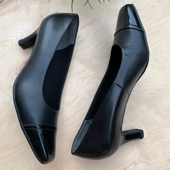 Rose Petals woman’s NWT heels - Picture 6 of 10